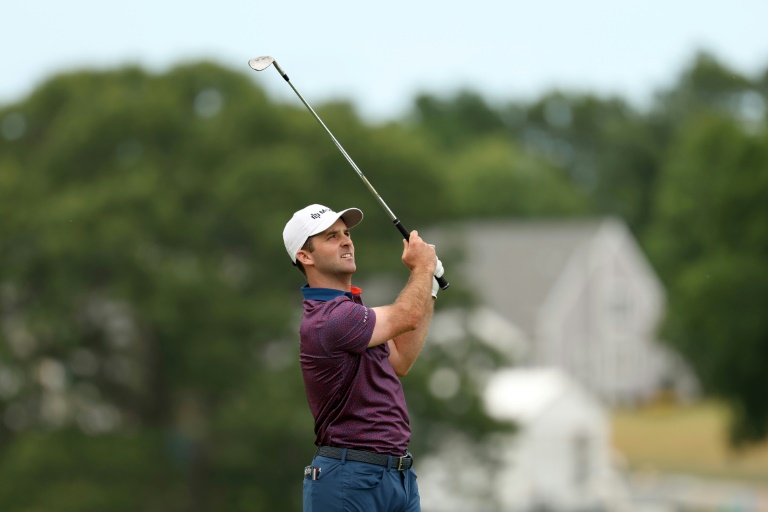 McCarthy fires 60, takes two-shot lead
