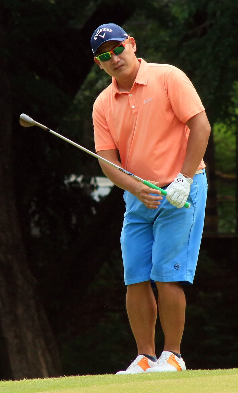 Que, Alido pace Valley golf