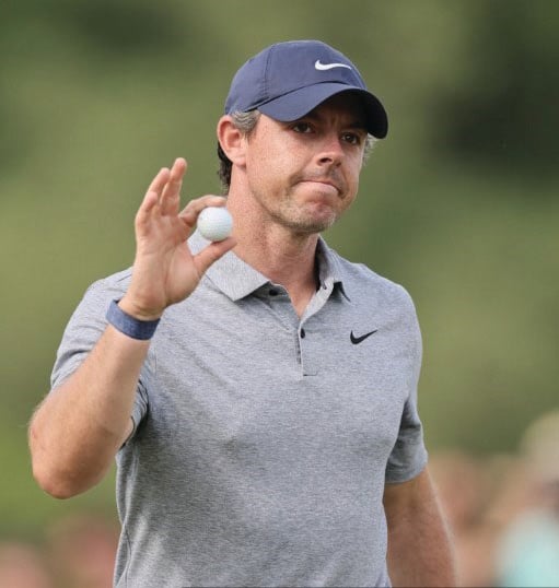 Rory joins lead pack