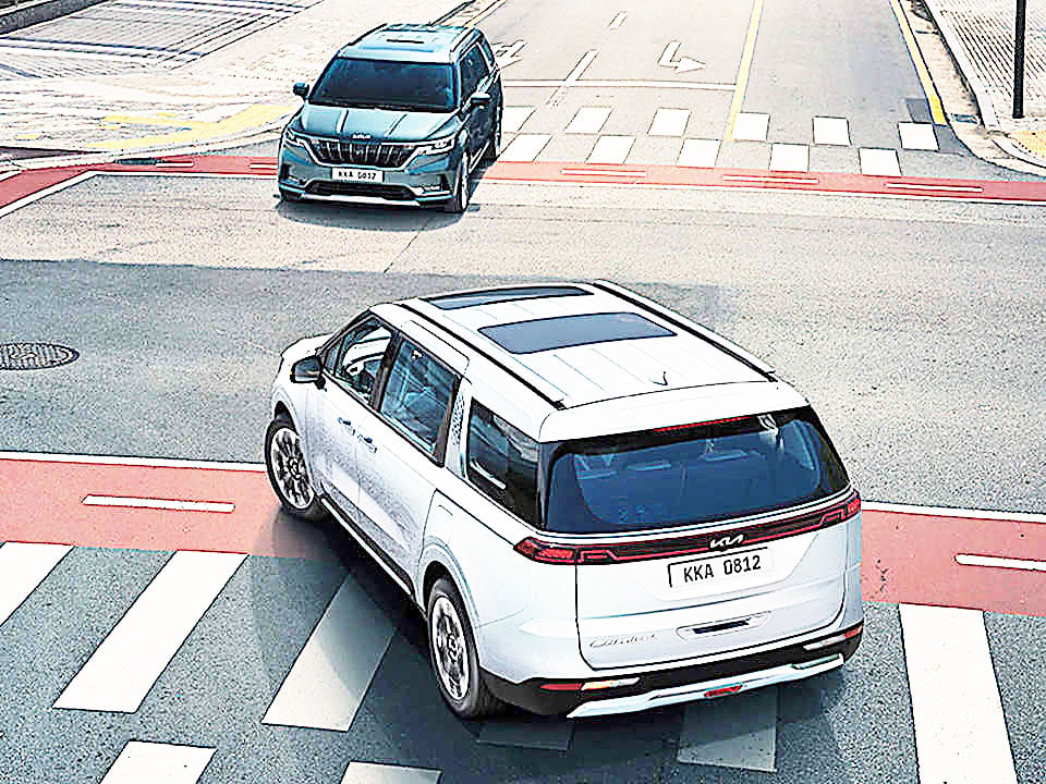 KIA Carnival 2021 to 2023 models may be affected by a sliding door issue. Have your Kia Carnival checked for free at any Kia Dealership.