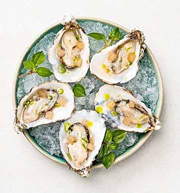 Glagge Premium Oyster with Compressed Pear.