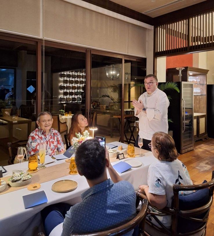 CHEF Chele Gonzalez sharing the secrets of his culinary prowess.