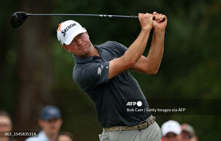 Glover grabs 2-shot edge atop Barbasol