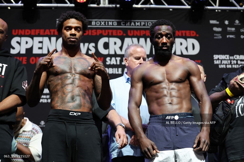 Spence, Crawford make weight for welterweight unification showdown