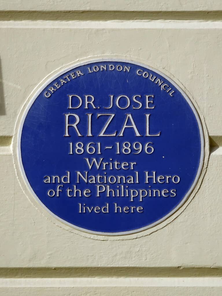 PHOTOGRAPH COURTESY OF CREATIVE COMMONS/<br />Spudgun67 (CC BY-SA 4.0)<br />Jose Rizal's plaque.