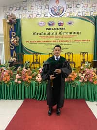 Cesar Montano obtains master’s degree