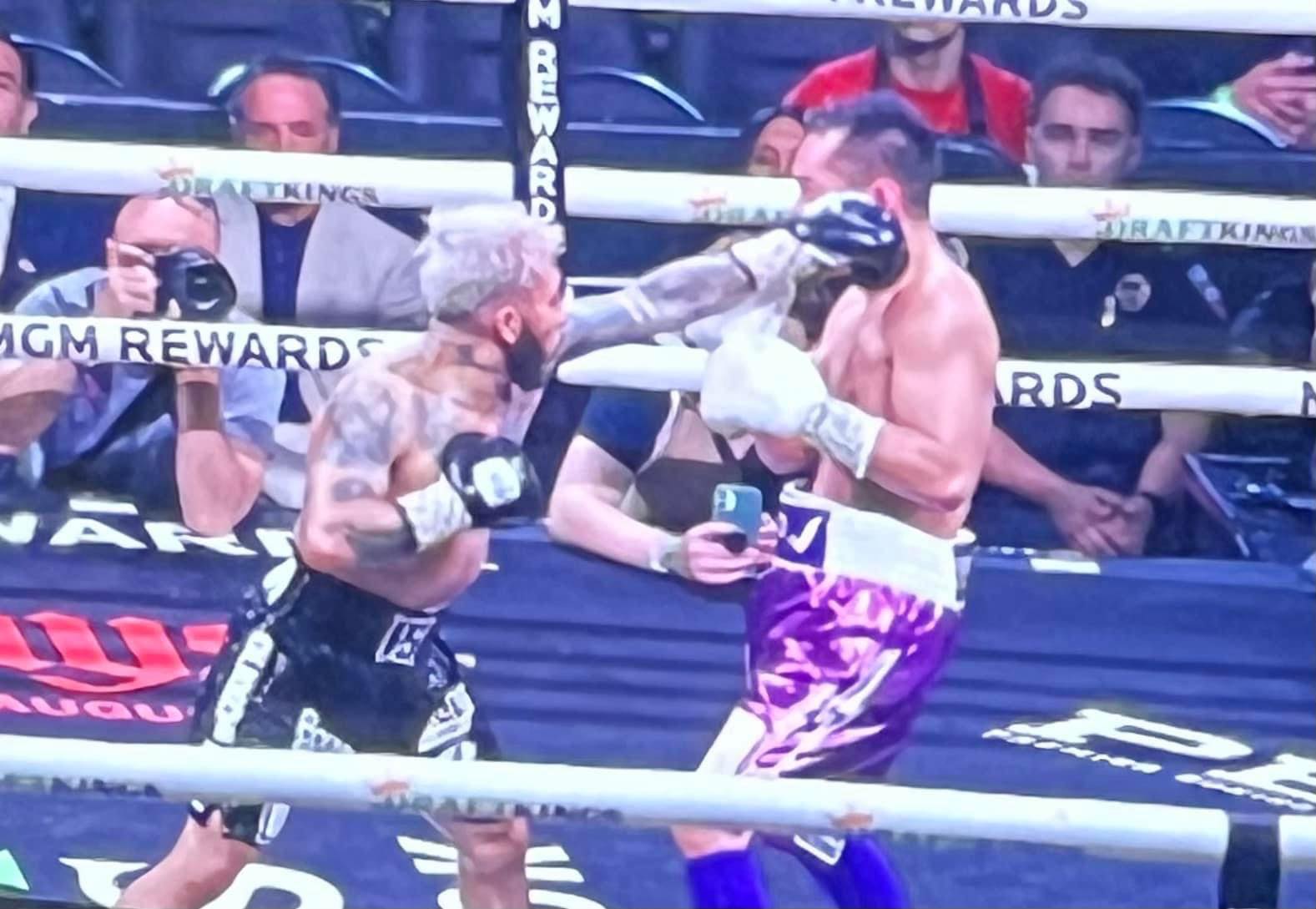 Mexican fighter outslugs Donaire to win vacant WBC bantamweight title