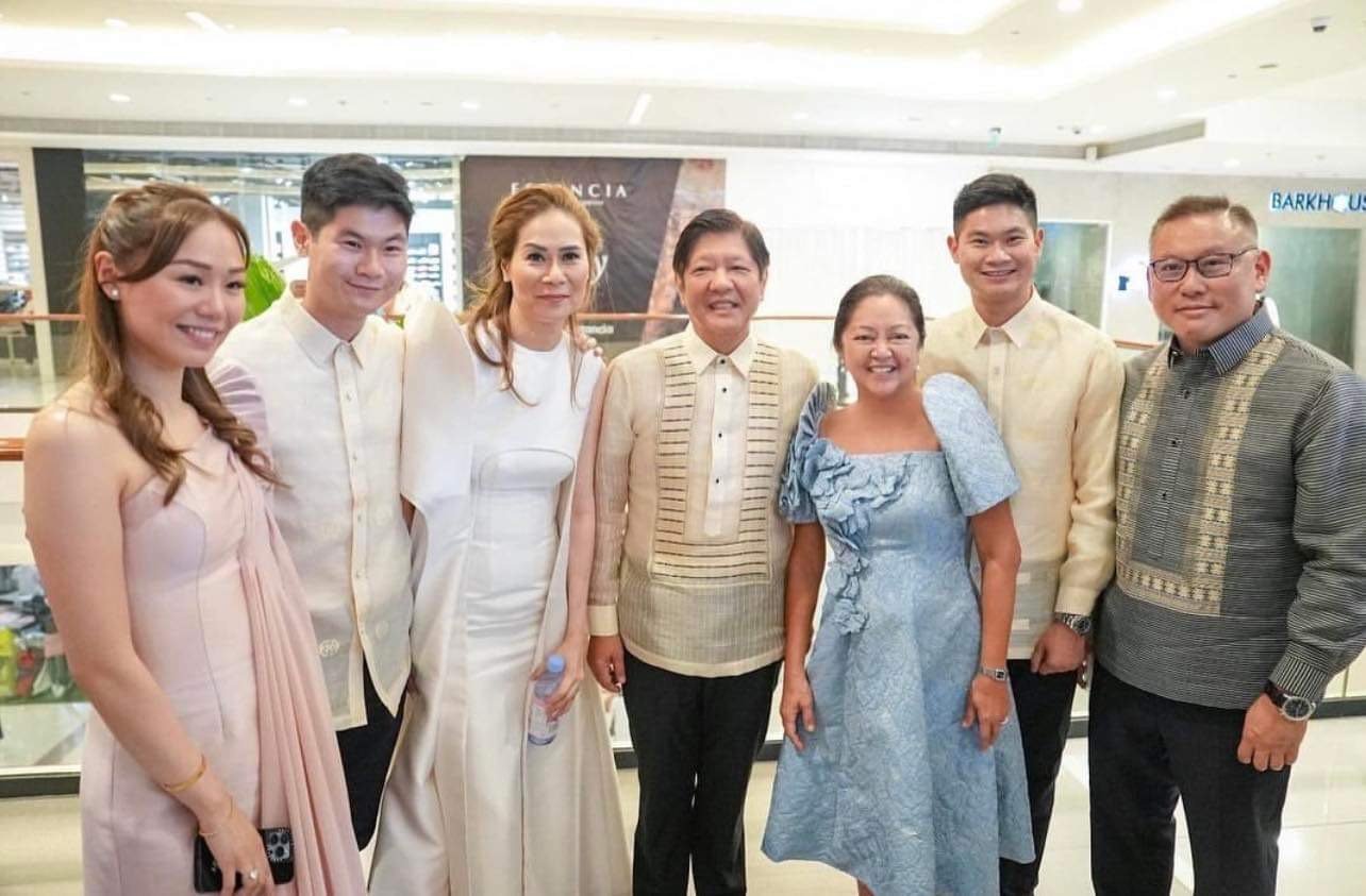 (FROM left) Sabrina Co, Mark Co, Ruth Co, President Ferdinand 'Bongbong' Marcos Jr., First Lady Liza Araneta- Marcos, Craig Co and Arnold Co.
