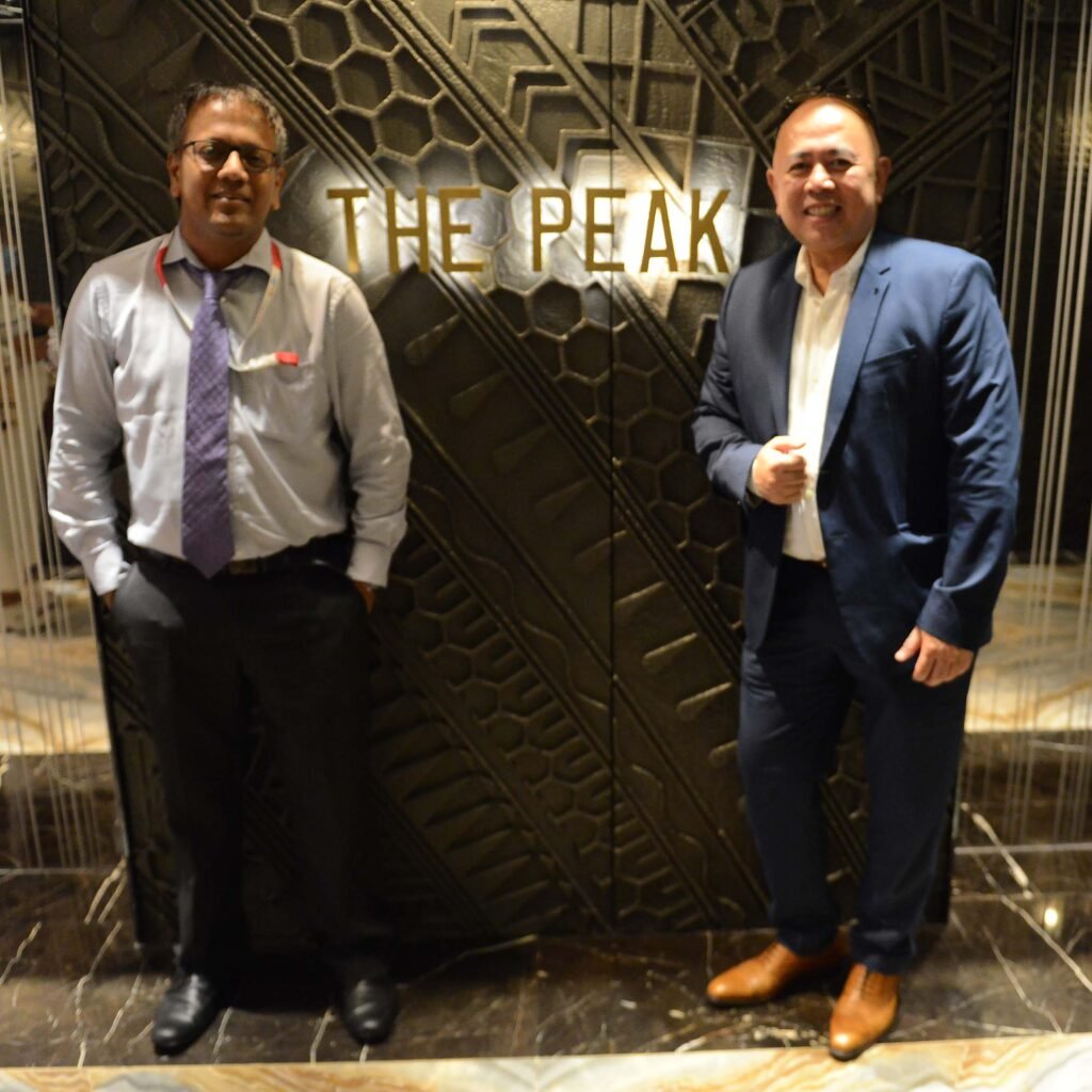 TATA Consultancy Services Inc. executive director Mani Raman (left) and senior sales director Romar Sto. Domingo.