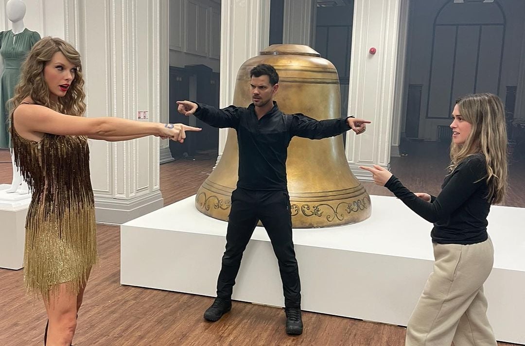 Taylor Lautner and wife watch Taylor Swift’s concert