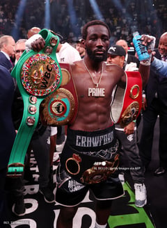 Crawford stops Spence, bags undisputed welter title