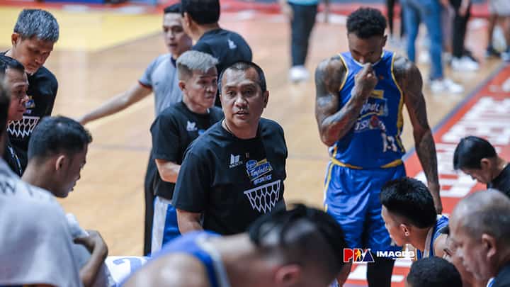 Magnolia head coach Chito Victolero feels Gilas Pilipinas is starting to play as a team. (Photo from PBA Media Bureau)
