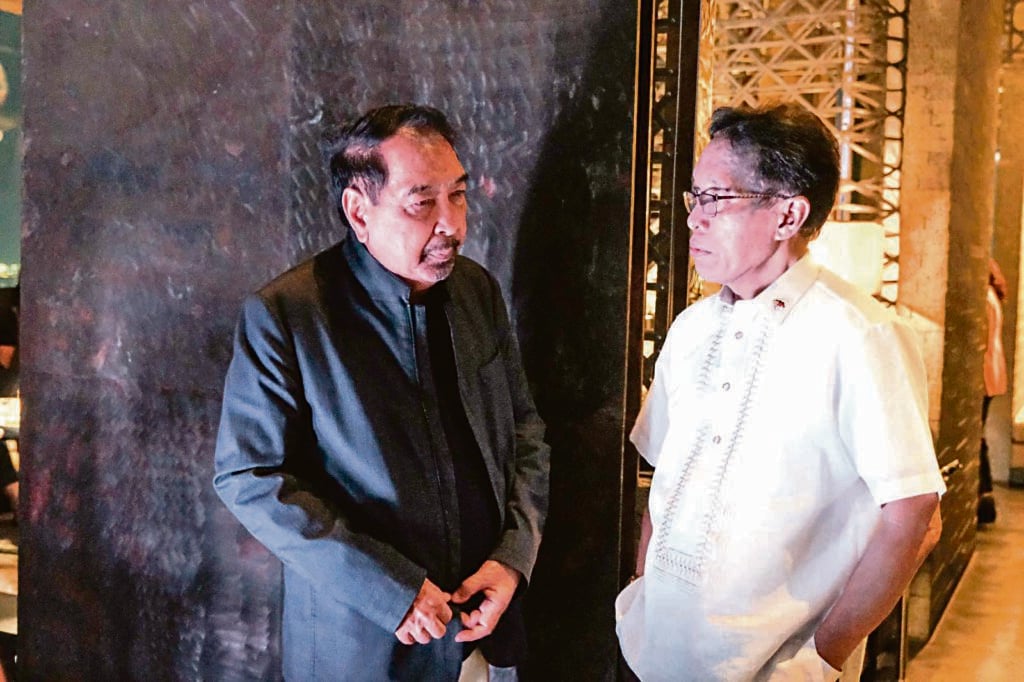 Willie Fernandez and Eric Apolonio.