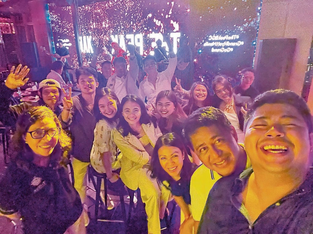 Cheeney Eugenio, Miller Yuson, Raven Cabalonga, Manny Angeles, Alvin Kasiban, Pauline Pascual, Pauline Songco, Jelene Galvan, Avic Clemente, Dinah Ventura, Komfie Manalo, Chingbee Fernandez (front, third from right), Renato Eugenio and Nico Eugenio.