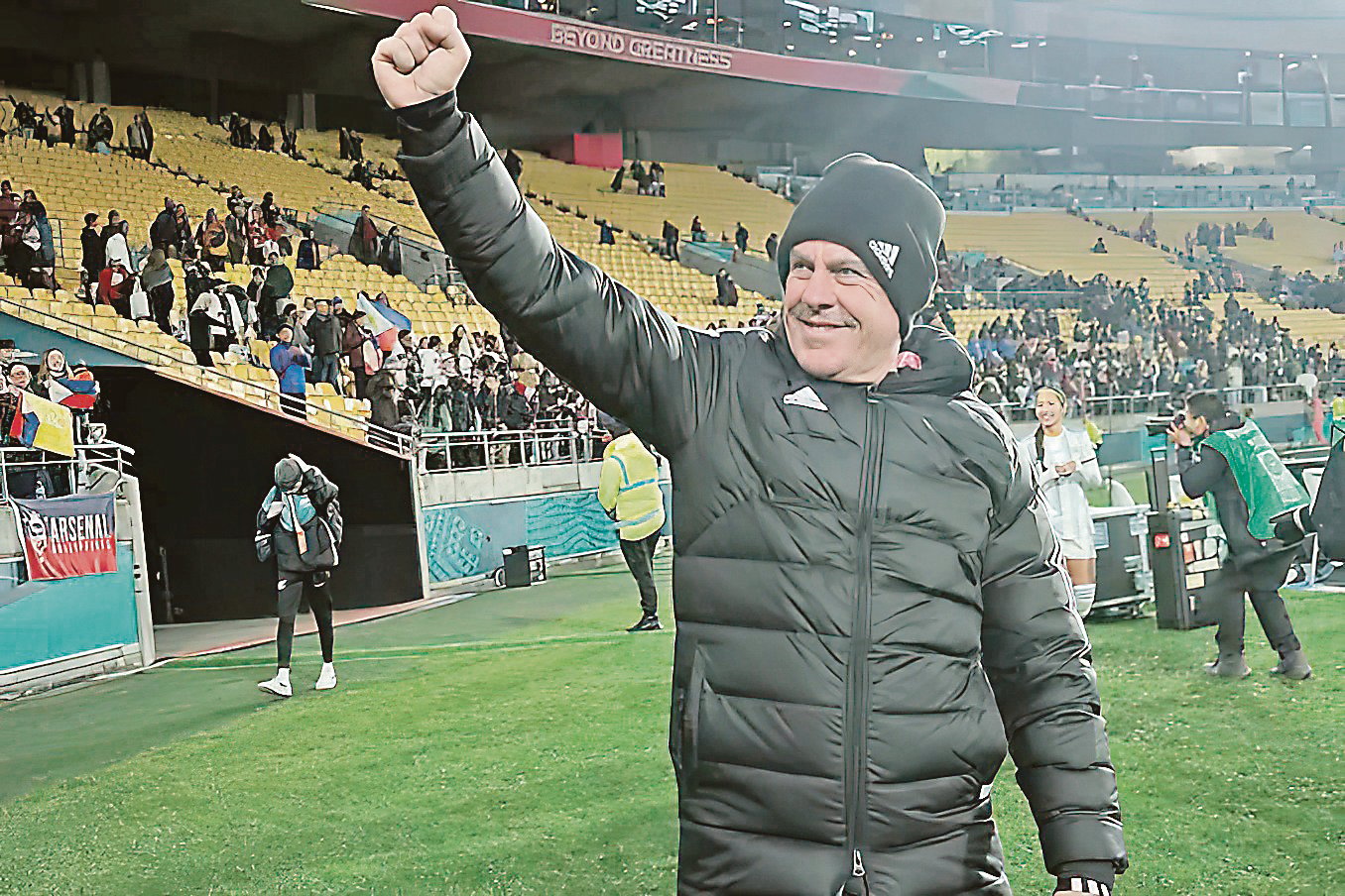 Stajcic signs coaching job with Perth Glory