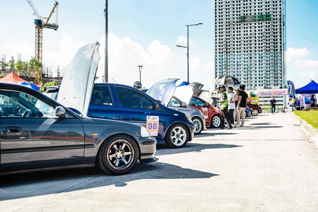 THE series always brings out a good number of beautiful cars and makes the parking areas look like a mini car-show. | Photograph courtesy of AISIN Super Sprint Series