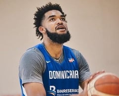 Basketball bigwigs blow into town
