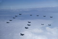 Taiwan detects 43 Chinese warplanes around island