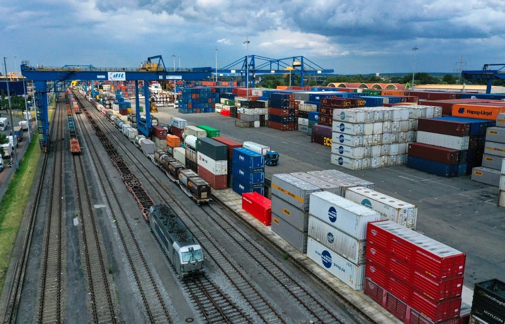 EU businesses ‘questioning their position’ in China — trade commissioner