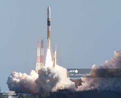 Japan launches ‘Moon Sniper’ mission