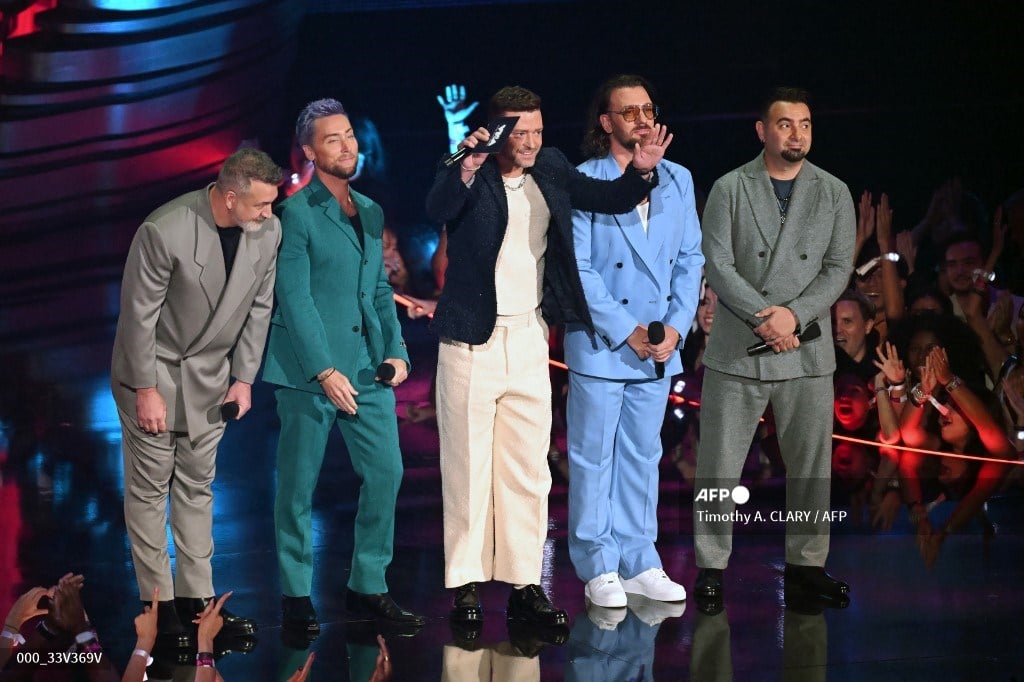 (From L) Joey Fatone, Lance Bass, Justin Timberlake, JC Chasez and Chris Kirkpatrick of former boy band NSYNC. Photo by Timothy A. CLARY / AFP