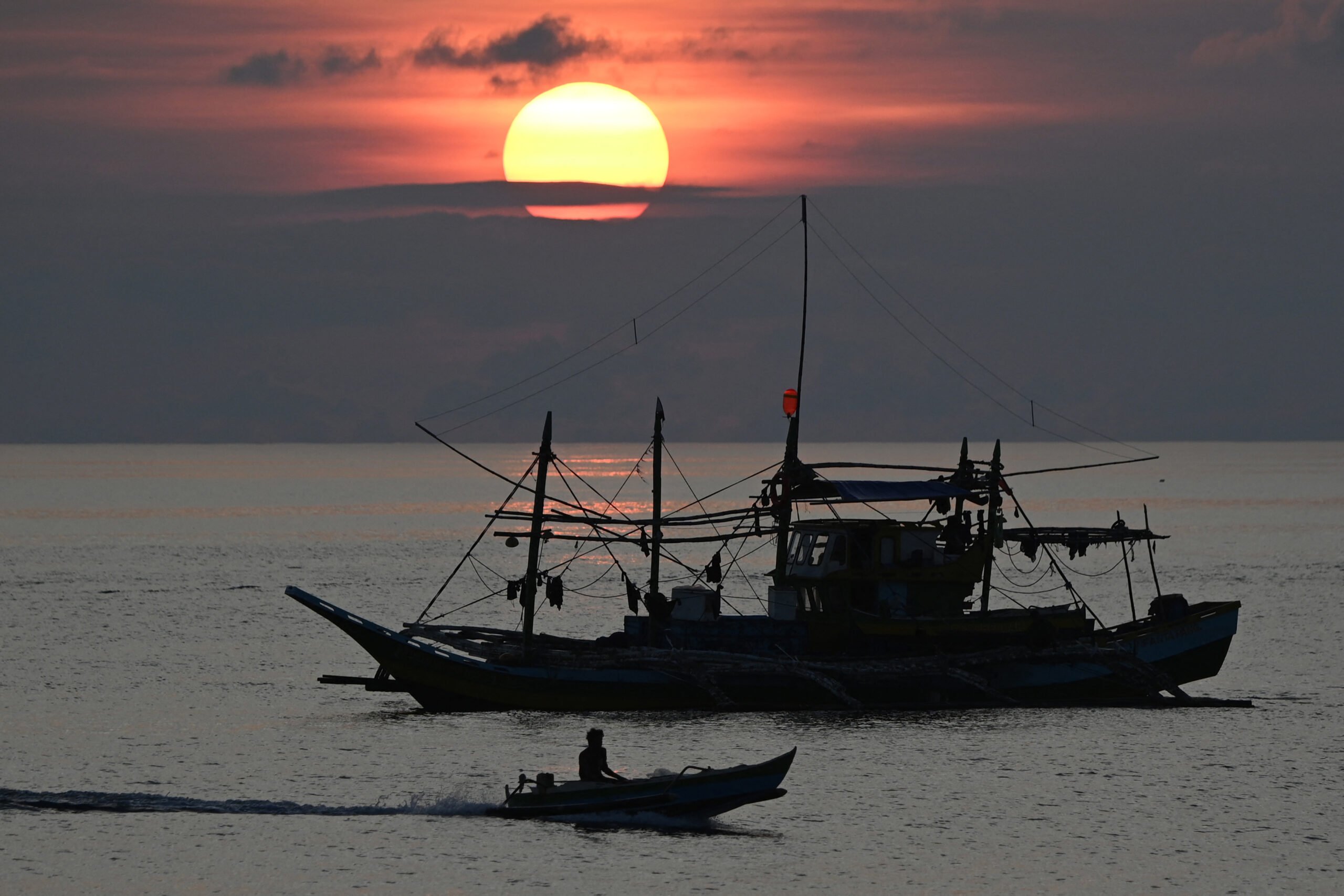 Filipino fishermen increase presence at Scarborough Shoal amid Chinese vessel activity