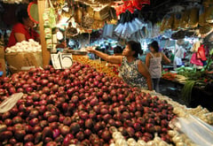 Onion prices to drop, says farmers group