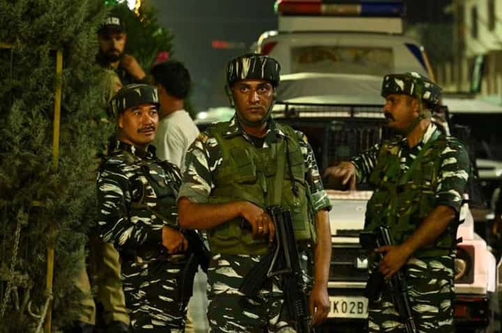 Kashmir clashes leave seven dead