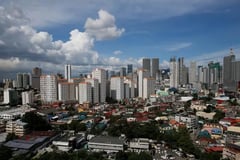 Worry grows over Asia banks, realty