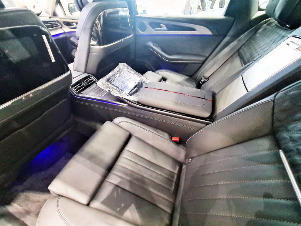 H9 Flagship 50TD variant is only available in a 4-seater configuration, ensuring optimal comfort and luxury for all occupants.