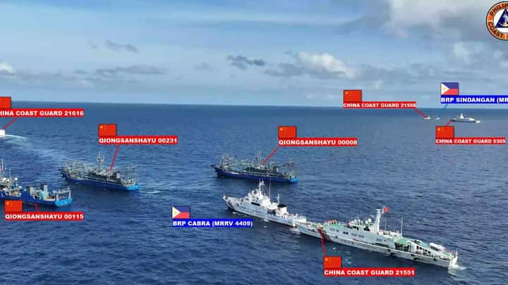 Screencap shows the clear intimidation of Chinese vessels towards the Philippine resupply mission ship to Ayungin Shoal.