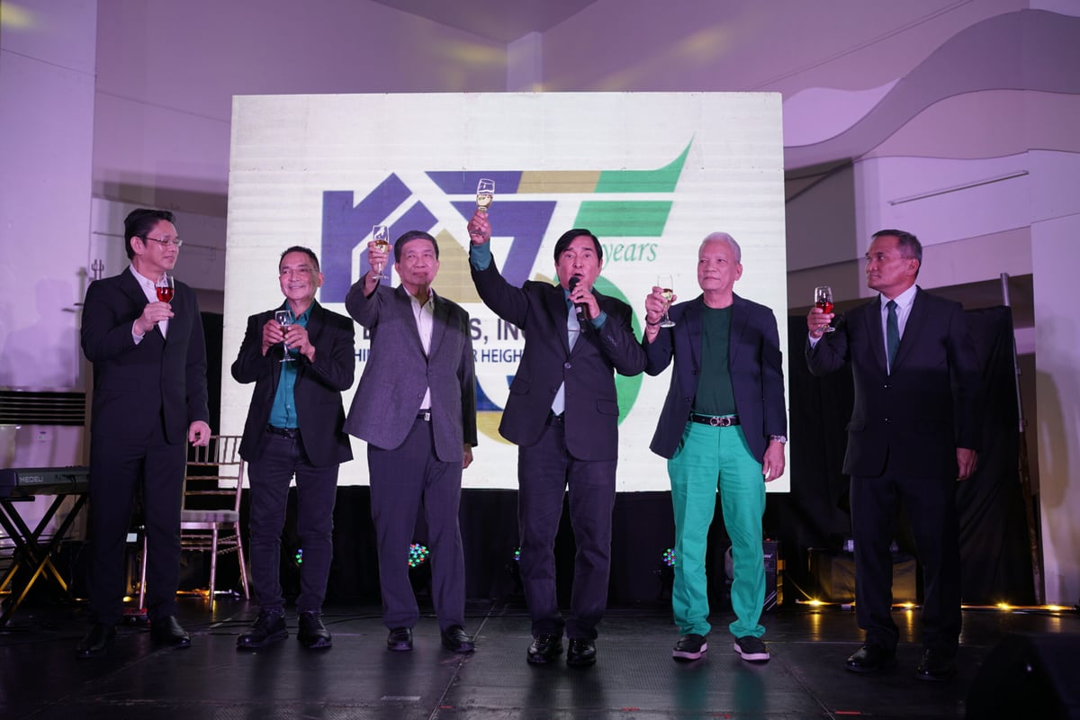 Dr. Reghis M. Romero II offered the toast for more productive years ahead for RII BUILDERS Inc.
