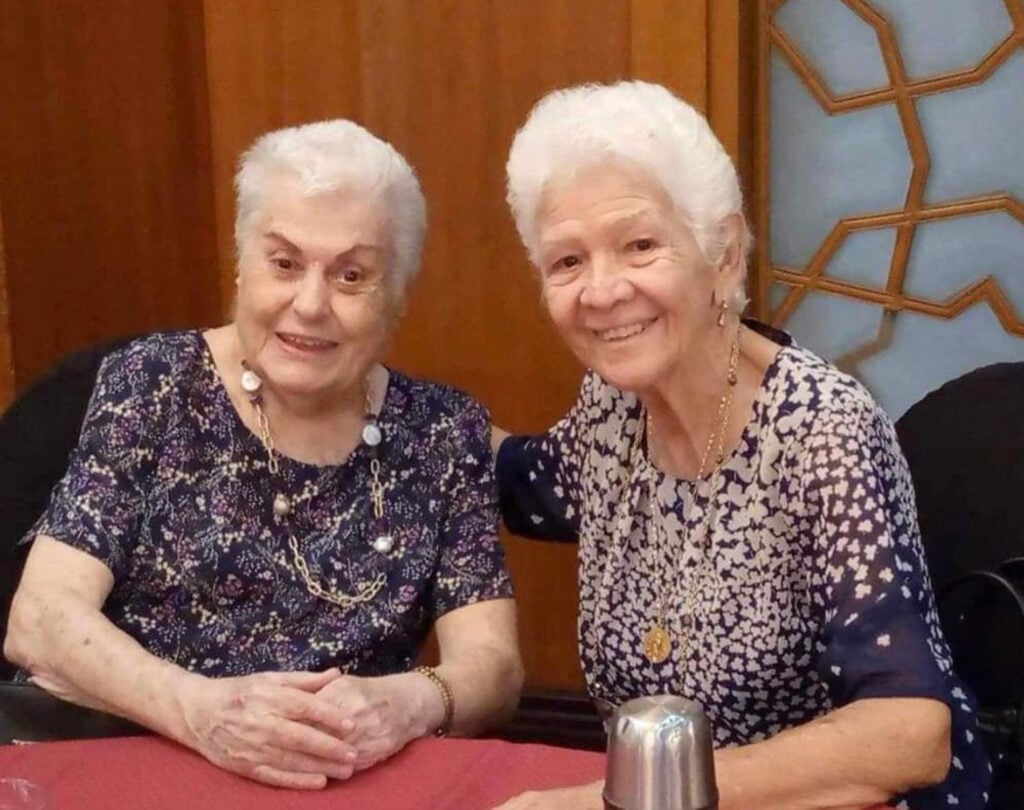 Julina Muertegui and Pilar viuda de Escaño.