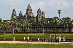 Billionaire US collectors to return ancient artefacts to Cambodia