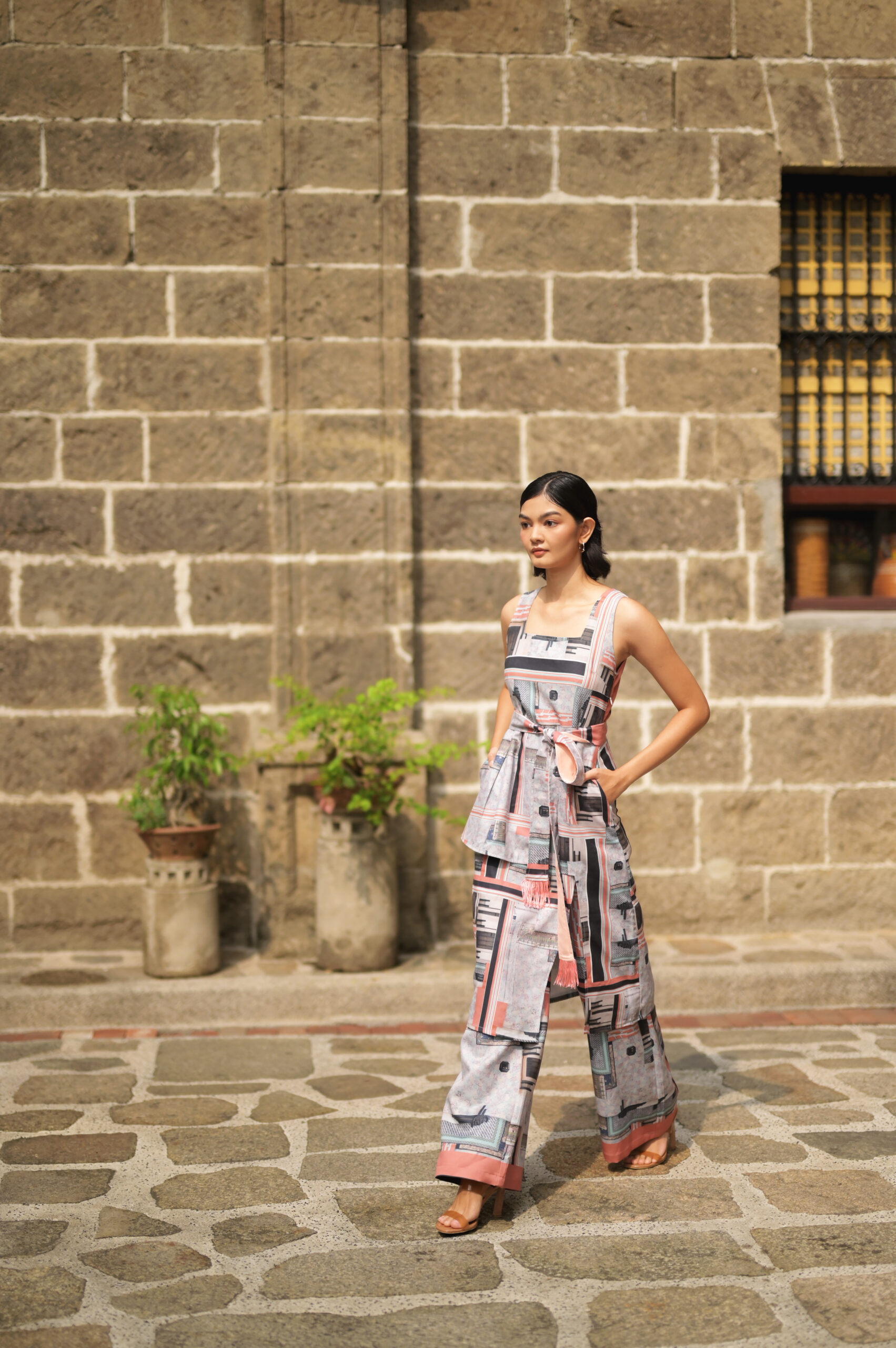 Arroceros sleeveless dress and pants.