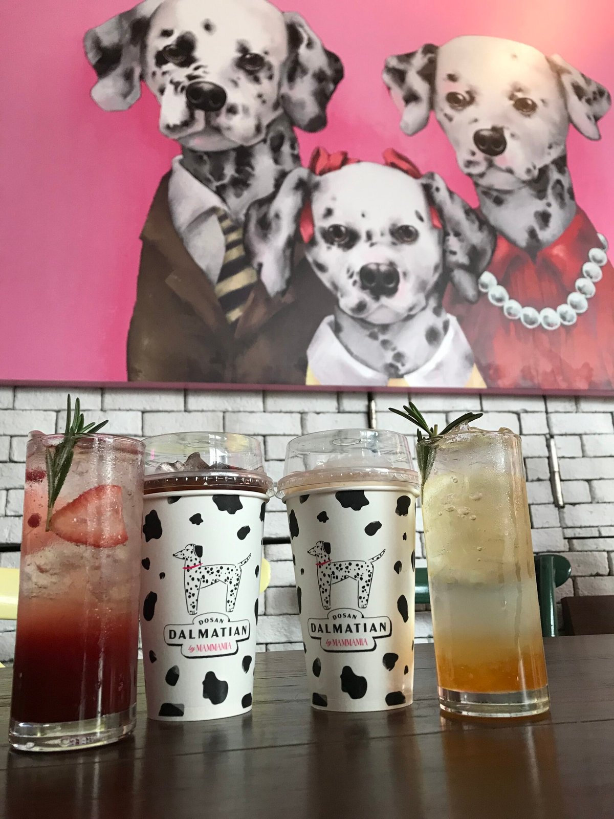 TEA-FLAVORED drinks from Dosan Dalmatian. | PHOTOGRAPHS BY VANGIE REYES FOR THE DAILY TRIBUNE