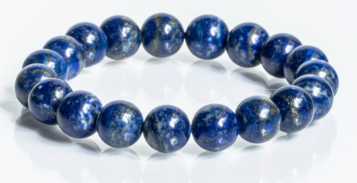 Photographs courtesy 
of Cabeza
Cabeza Lapiz Lazuli Bracelet.