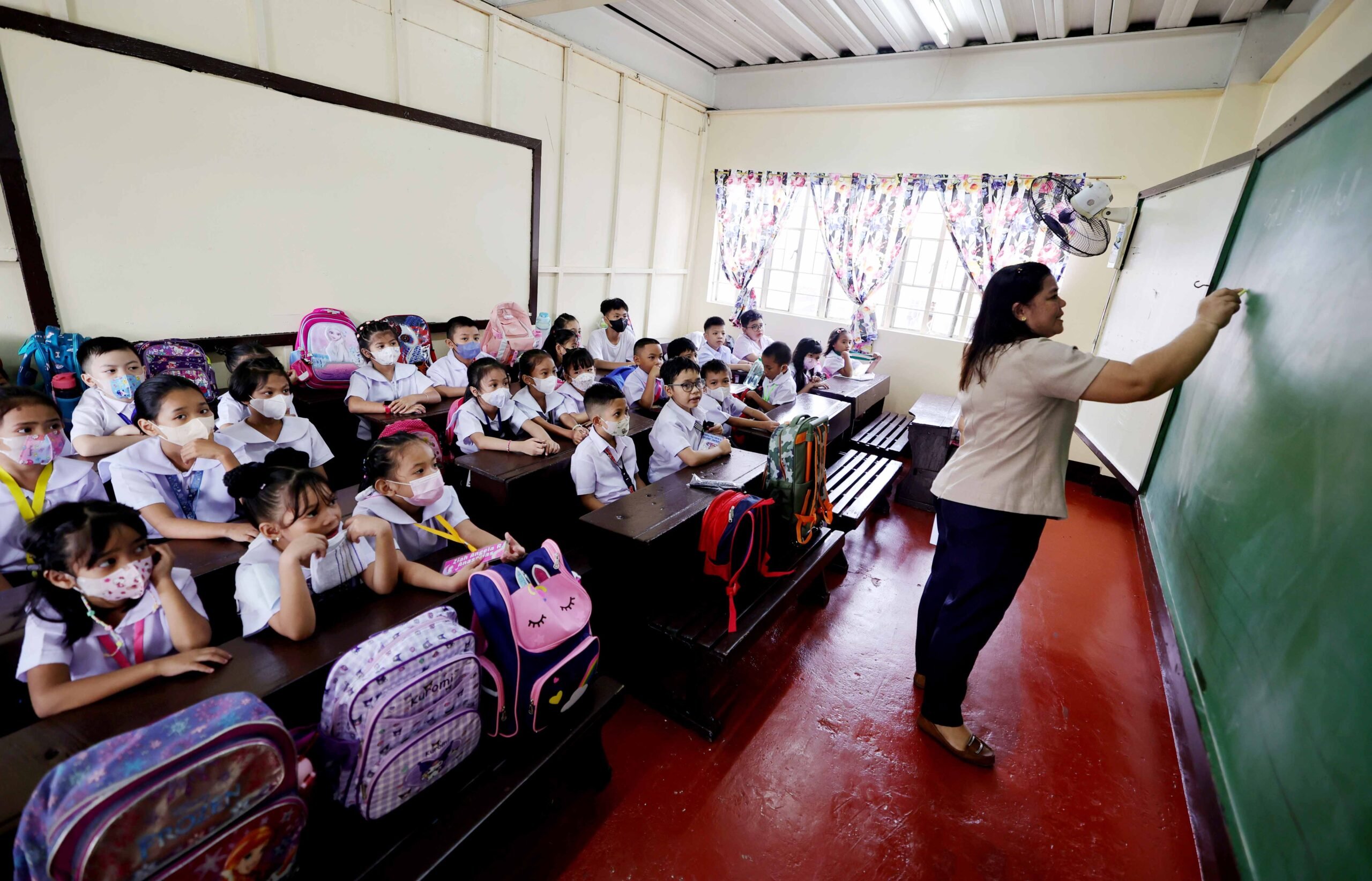 Expanded DepEd voucher program needed — ex-WB economist
