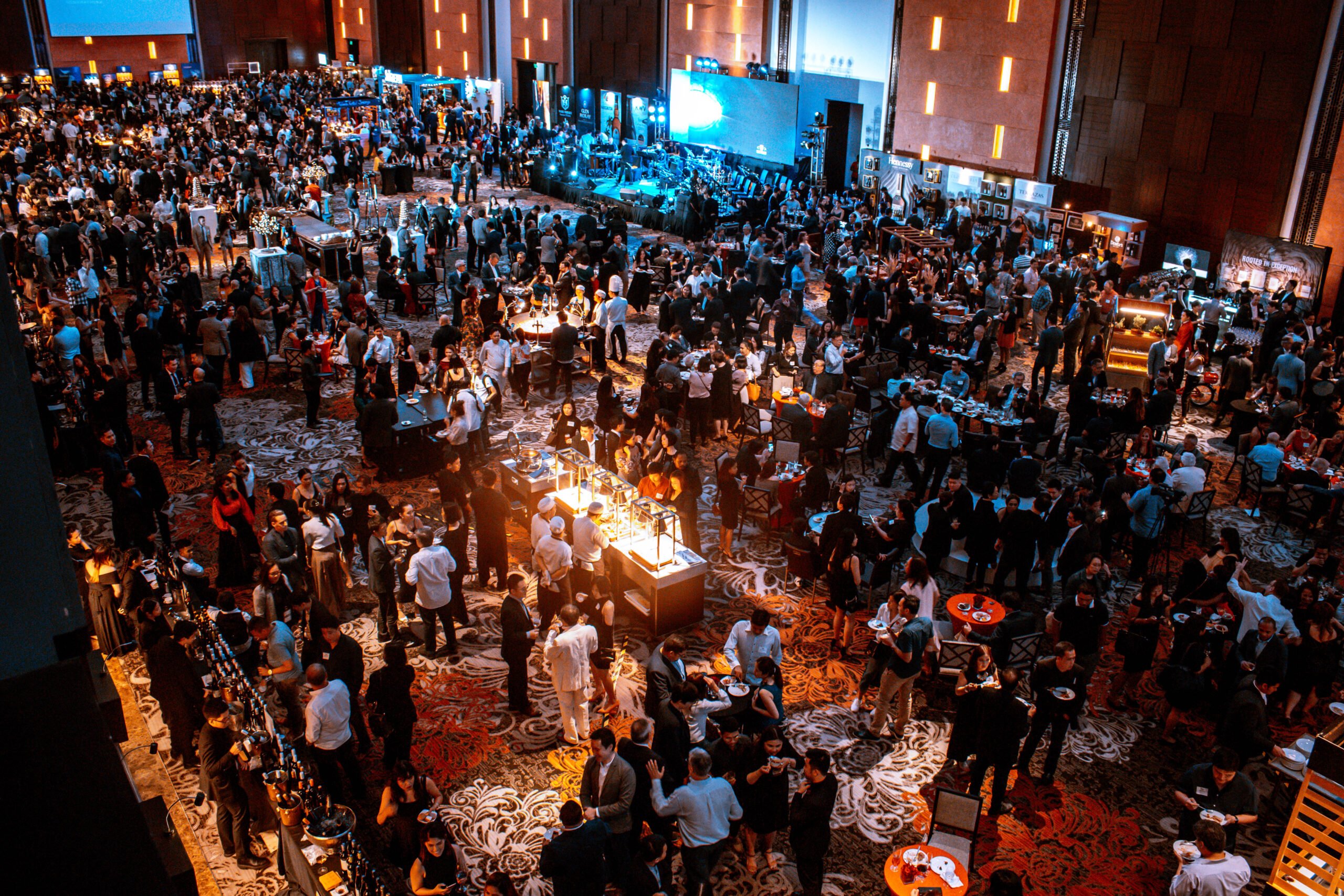 Toast  to the return of Grand Wine Experience