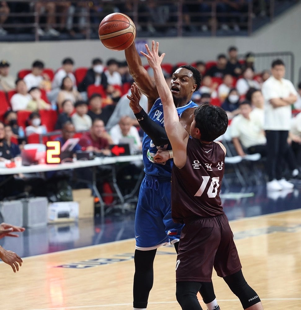 Troubled Gilas leave for China