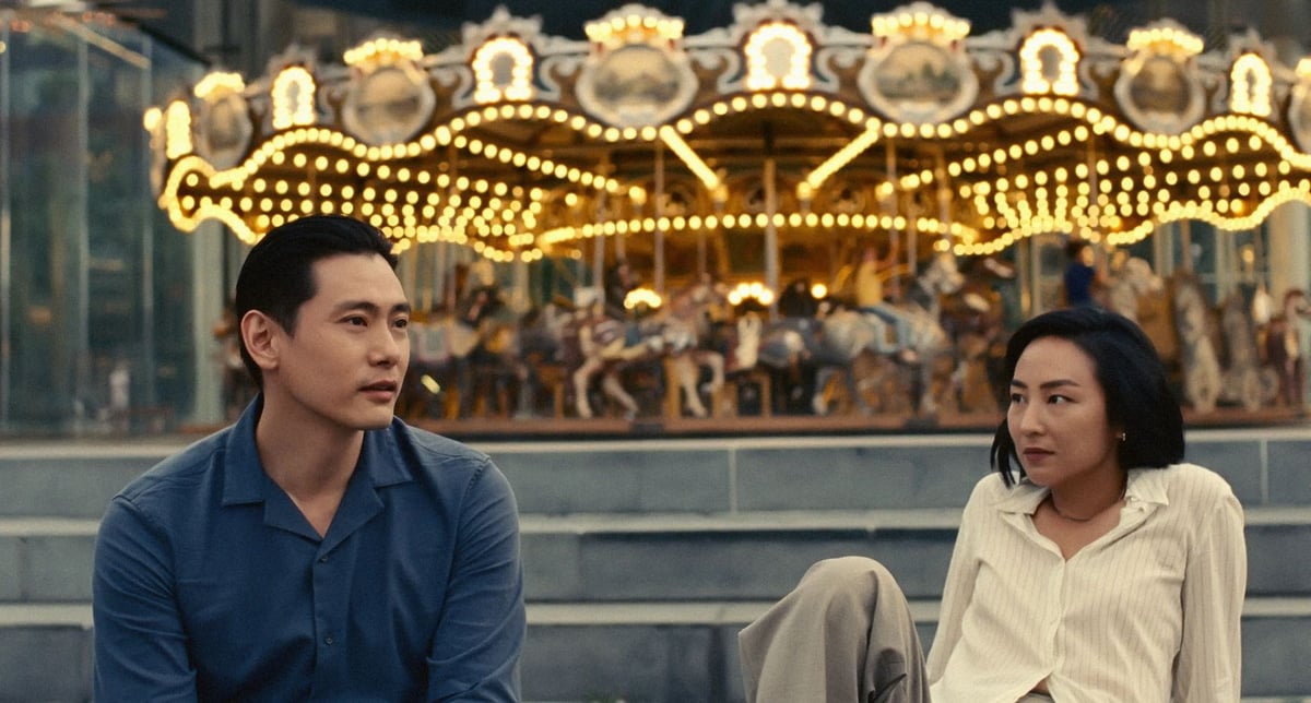 TEO Yoo and Greta lee in 'Past Lives.' | PHOTOGRAPH COURTESY OF A24