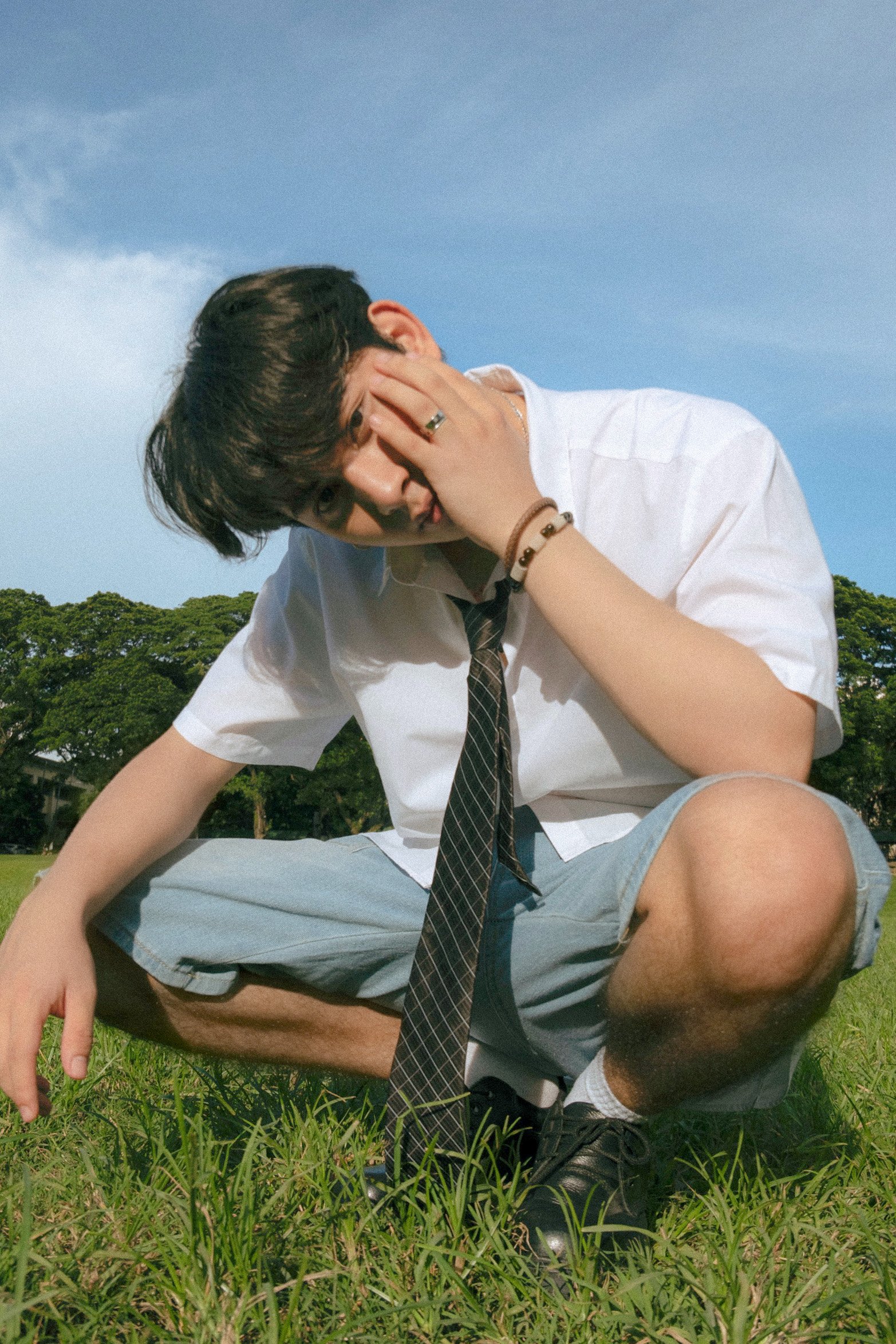 MAKI CHRONICLES ‘GREATEST PAIN’ IN DEBUT EP ‘TANONG’