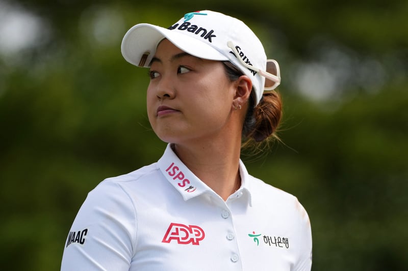 Lee sizzles, Dottie fizzles at LPGA Queen City