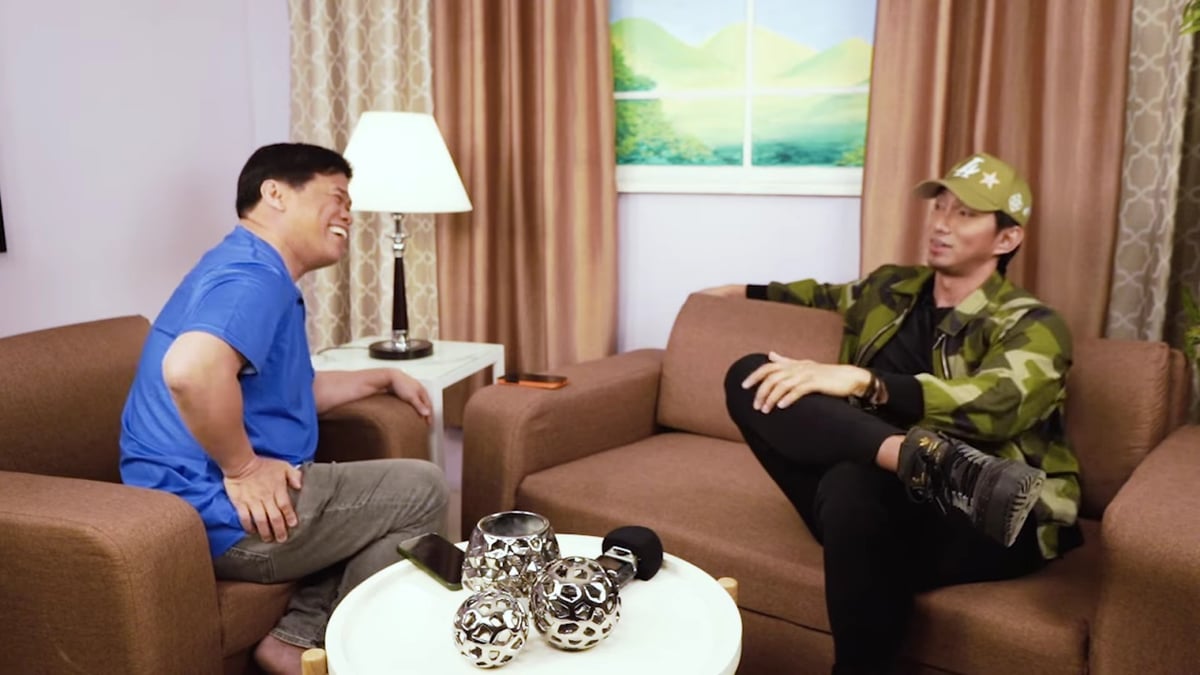 Rendon Labador (right) interviewed by Ogie Diaz. (Screengrab)