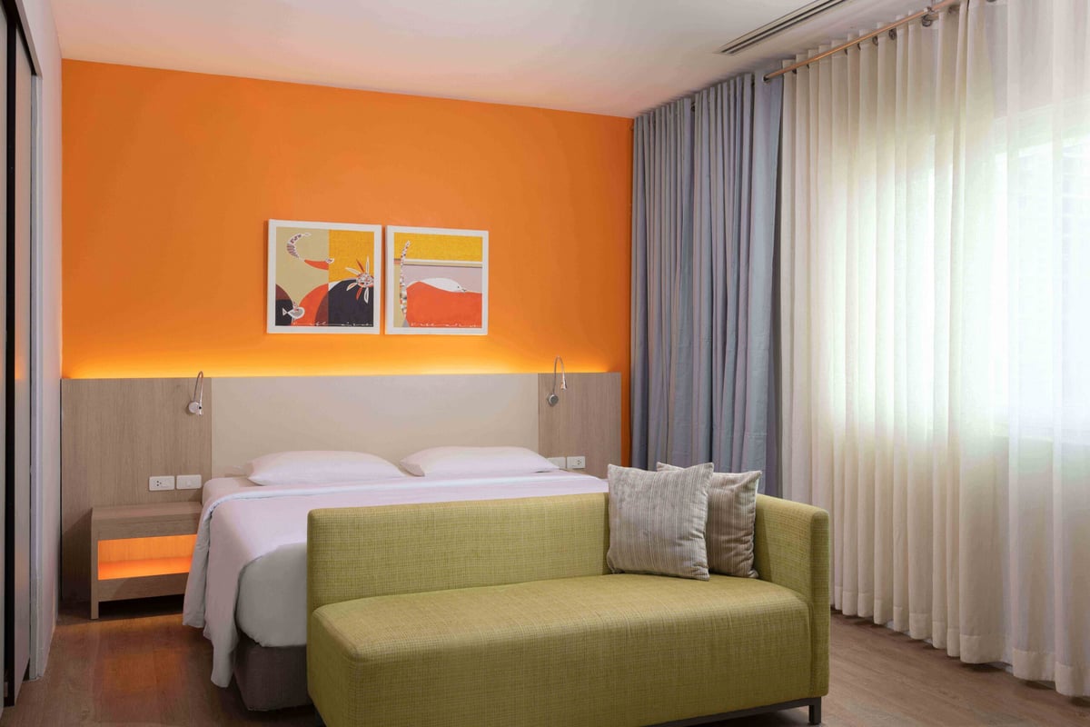 JUNIOR suite.