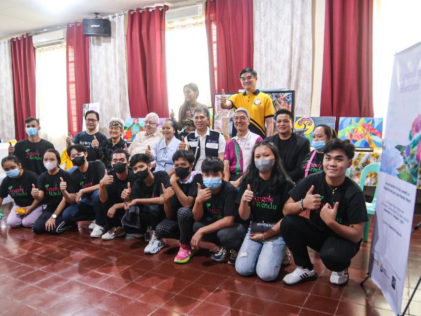 Angels of Rendu art exhibit benefits Hospicio de San Jose