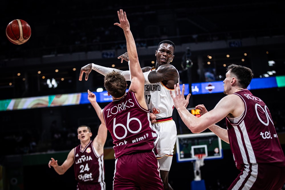 Dennis Schroeder