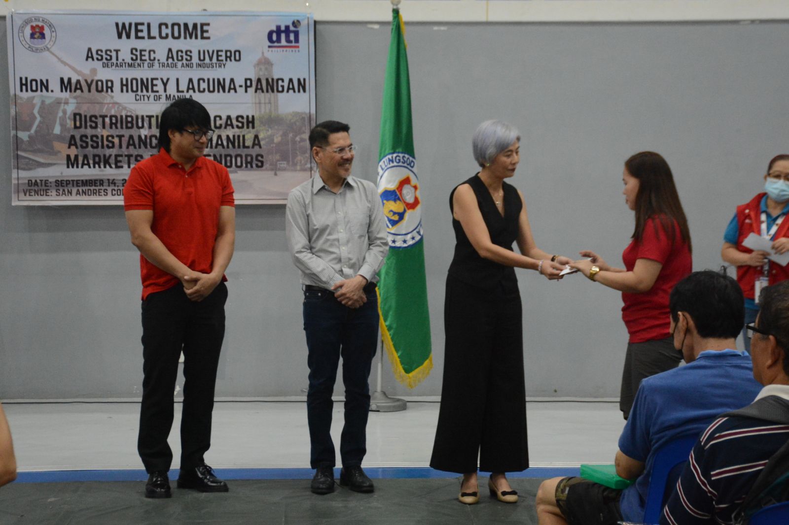 192 Manila rice retailers get P15k aid