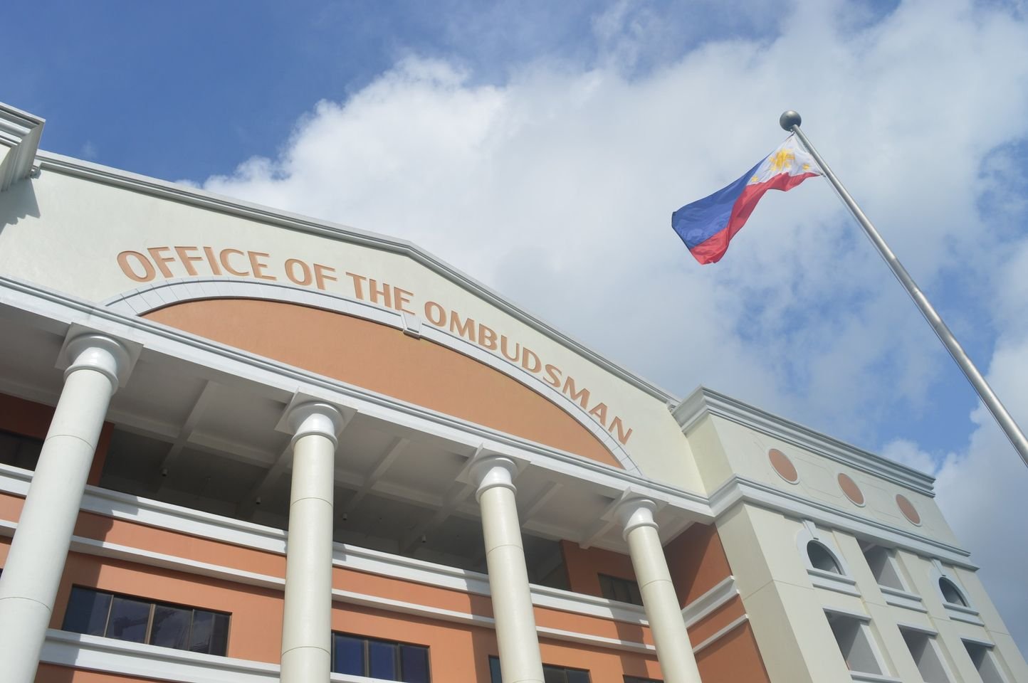Ombudsman suspends 139 NFA officials amid improper rice sale