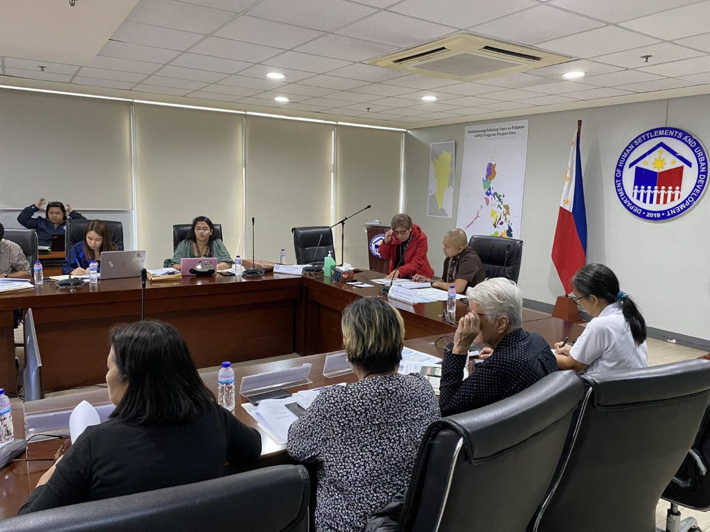 DHSUD, urban poor tackle housing issues